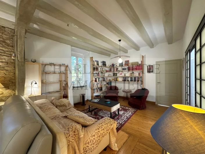 Image No.7-10 Bed House for sale