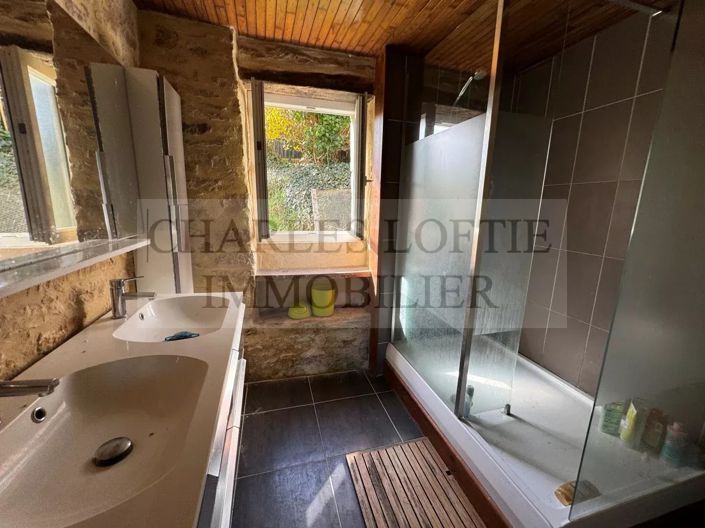 Image No.10-3 Bed House for sale