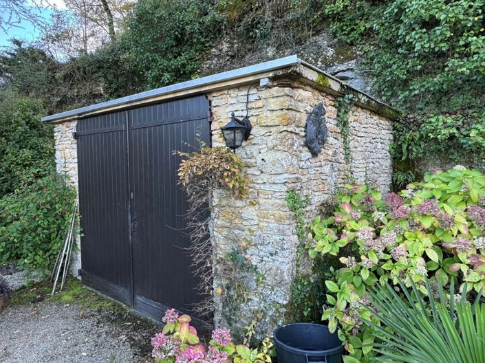 Image No.18-5 Bed House for sale