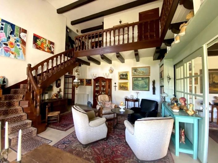 Image No.5-5 Bed House for sale