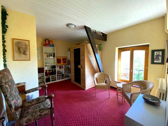 Image No.9-5 Bed House for sale