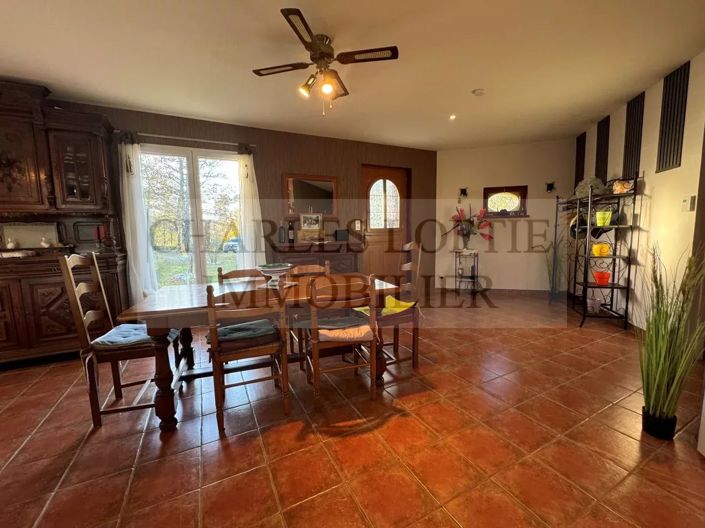 Image No.5-4 Bed House for sale