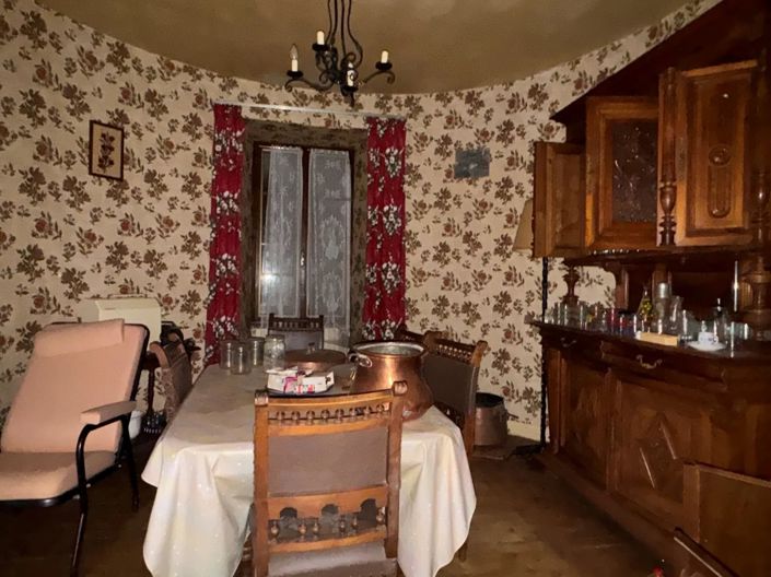 Image No.11-4 Bed House for sale