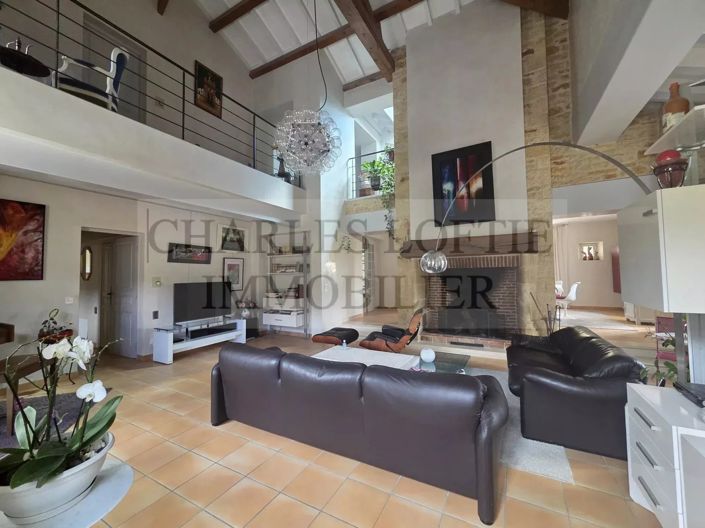 Image No.4-4 Bed House for sale