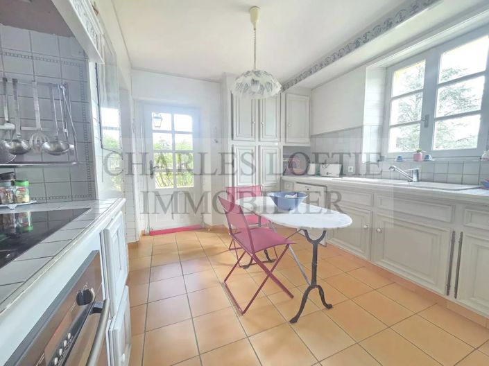 Image No.6-4 Bed House for sale
