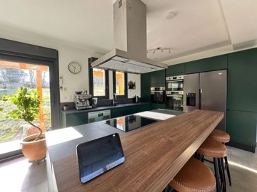 4554bcdb006492cf51450eae337ead02254e0f980f144