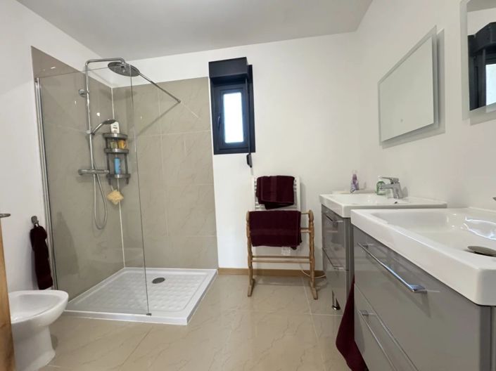 Image No.13-3 Bed House for sale