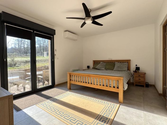 Image No.16-3 Bed House for sale