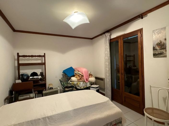 Image No.18-3 Bed House for sale