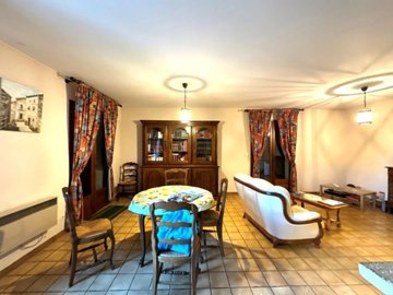 552c084e3ad72ec1cdfcfe6393ad4ba810cf7ffe1f144