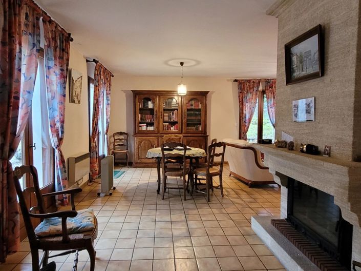 Image No.3-3 Bed House for sale