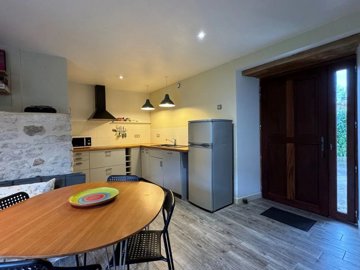 643953513e825f54180b3008d72a3543f3bf8b2396144