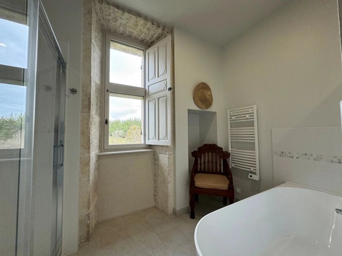 Image No.12-13 Bed House for sale