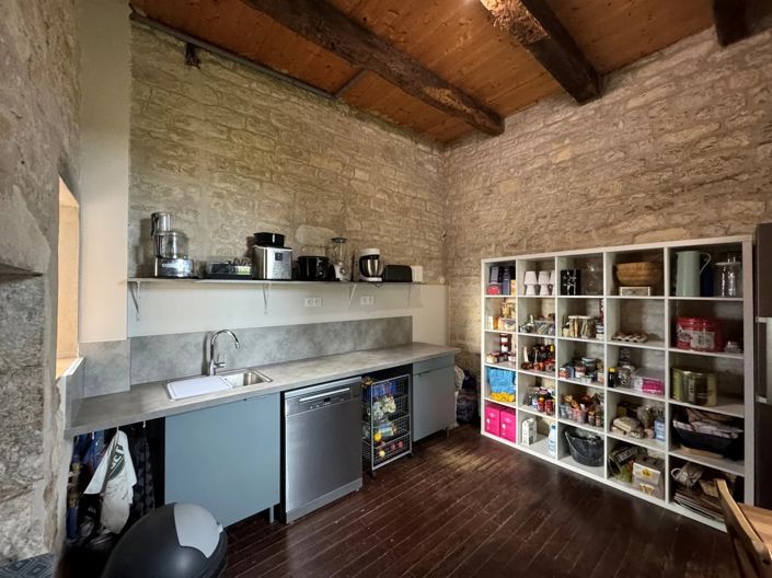 Image No.15-13 Bed House for sale