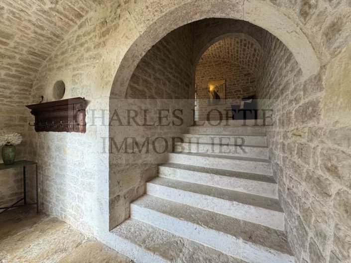 Image No.18-13 Bed House for sale