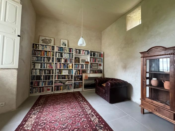 Image No.19-13 Bed House for sale