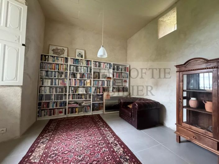 Image No.20-13 Bed House for sale