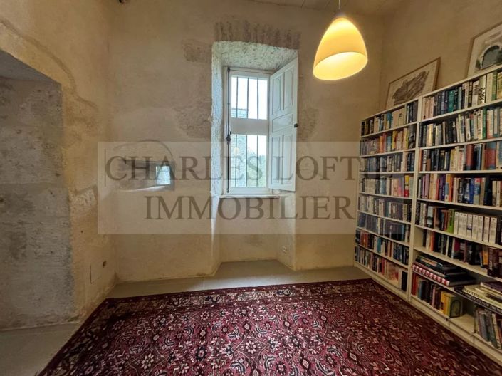Image No.25-13 Bed House for sale