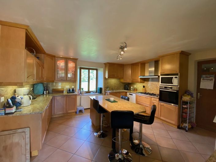 Image No.14-6 Bed House for sale