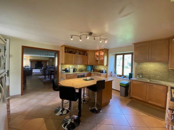 Image No.15-6 Bed House for sale