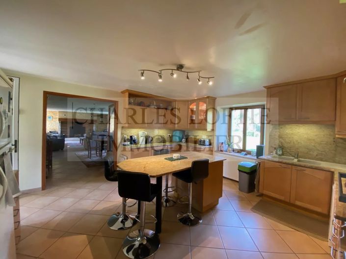 Image No.15-4 Bed House for sale