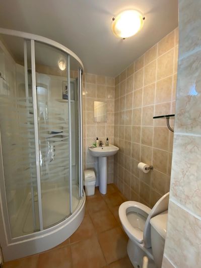 Image No.20-6 Bed House for sale