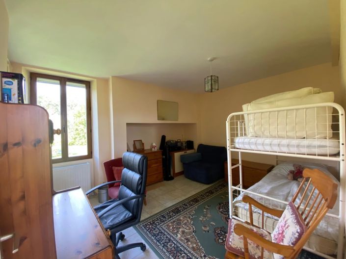 Image No.21-6 Bed House for sale