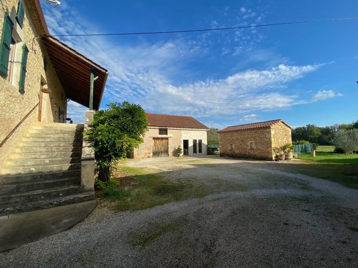 Image No.7-6 Bed House for sale