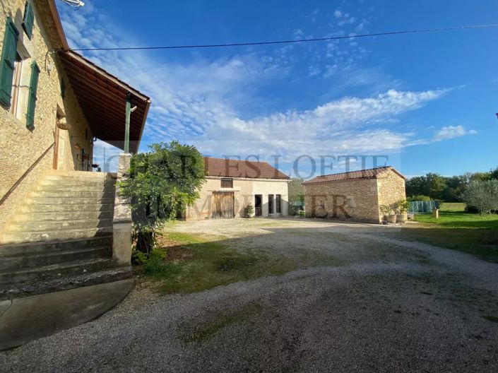 Image No.7-4 Bed House for sale
