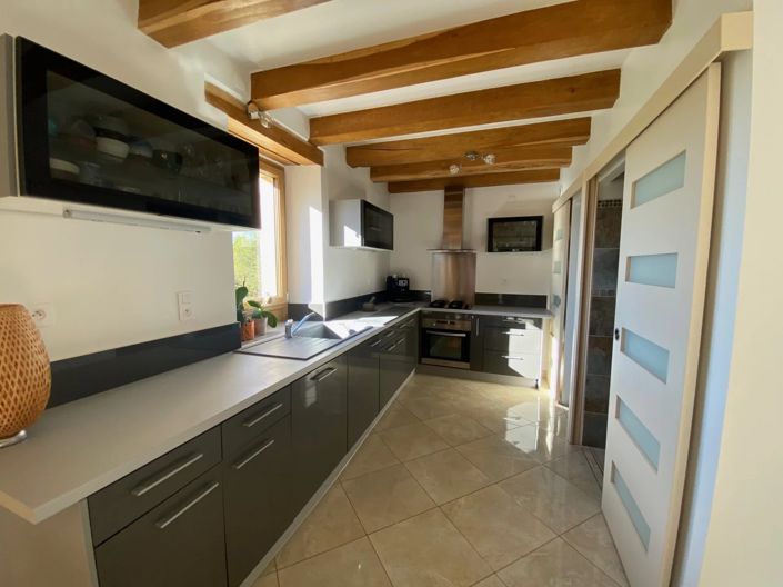 Image No.11-5 Bed House for sale