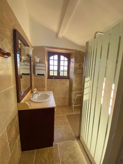 Image No.17-5 Bed House for sale