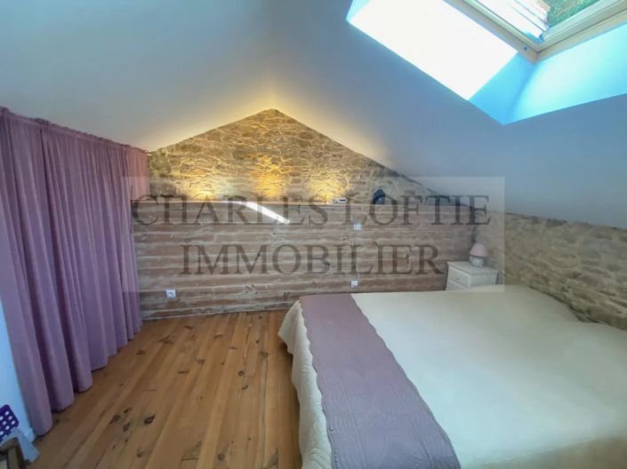 Image No.20-5 Bed House for sale