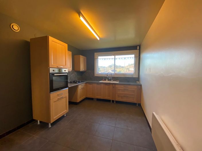 Image No.6-3 Bed House for sale