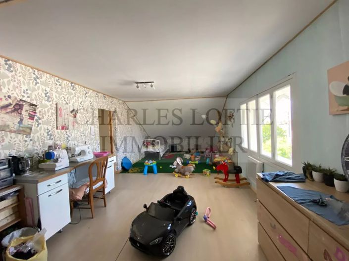 Image No.11-3 Bed House for sale