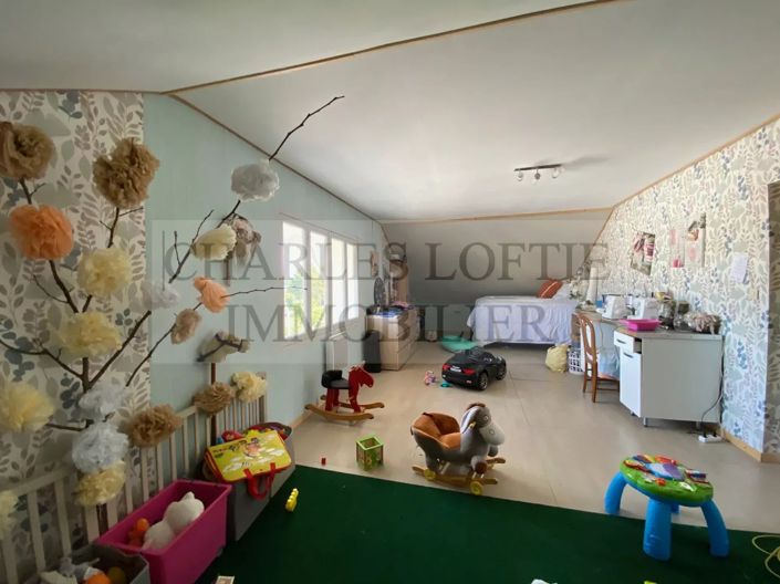 Image No.12-3 Bed House for sale