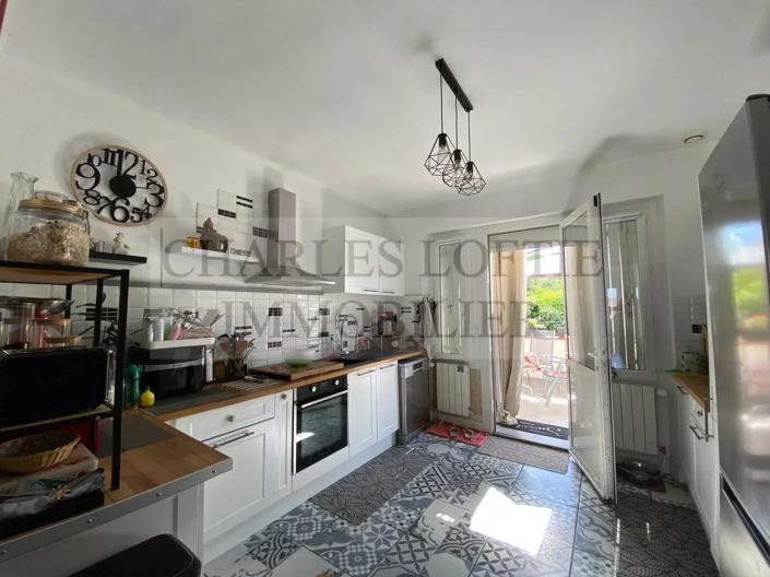 Image No.6-3 Bed House for sale