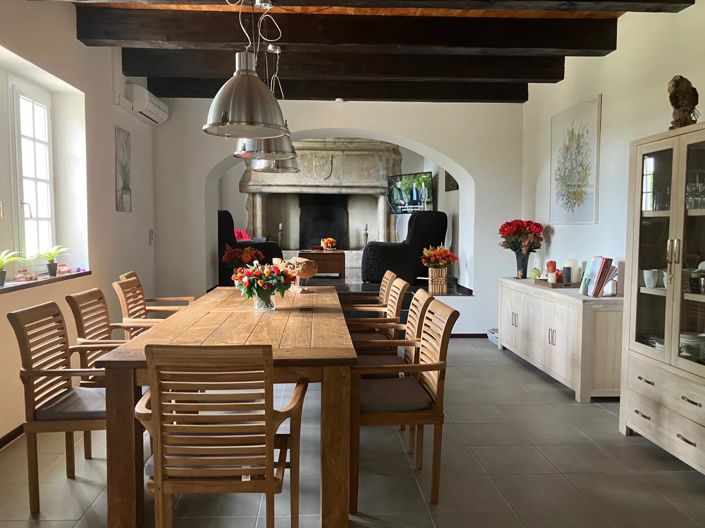 Image No.10-6 Bed House for sale