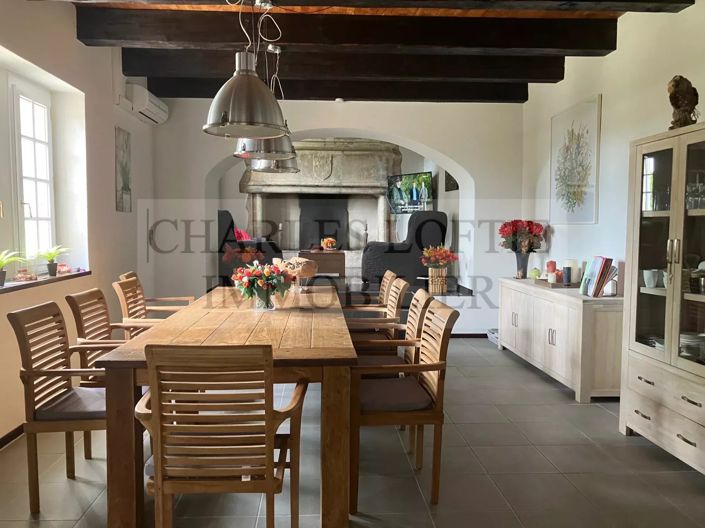 Image No.10-6 Bed House for sale