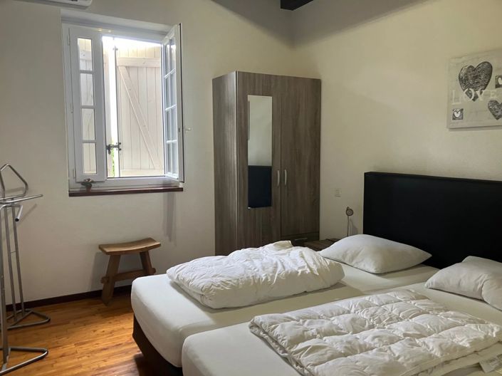 Image No.11-6 Bed House for sale