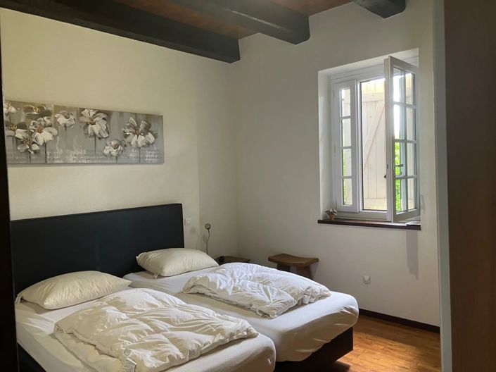 Image No.14-6 Bed House for sale