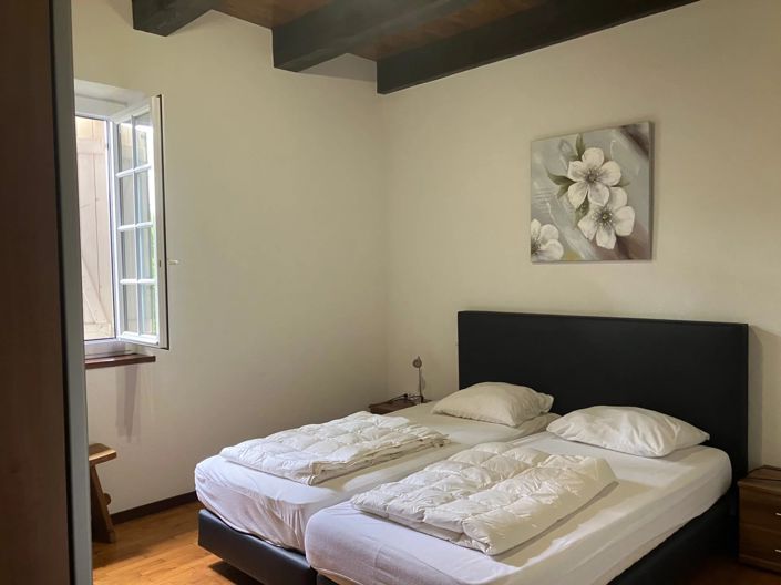 Image No.15-6 Bed House for sale