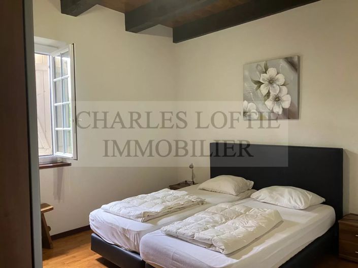Image No.15-6 Bed House for sale