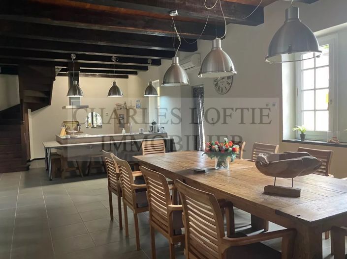 Image No.6-6 Bed House for sale