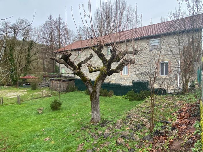 Image No.20-7 Bed House for sale