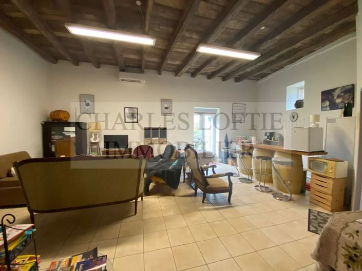 Image No.4-7 Bed House for sale