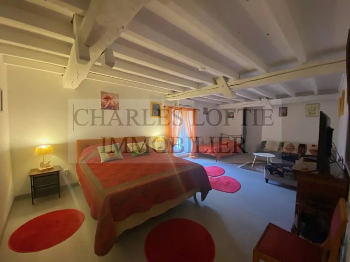 Image No.7-7 Bed House for sale