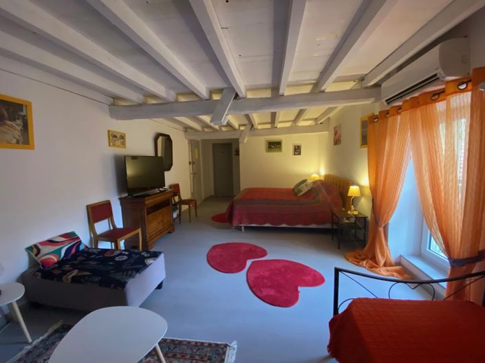 Image No.8-7 Bed House for sale