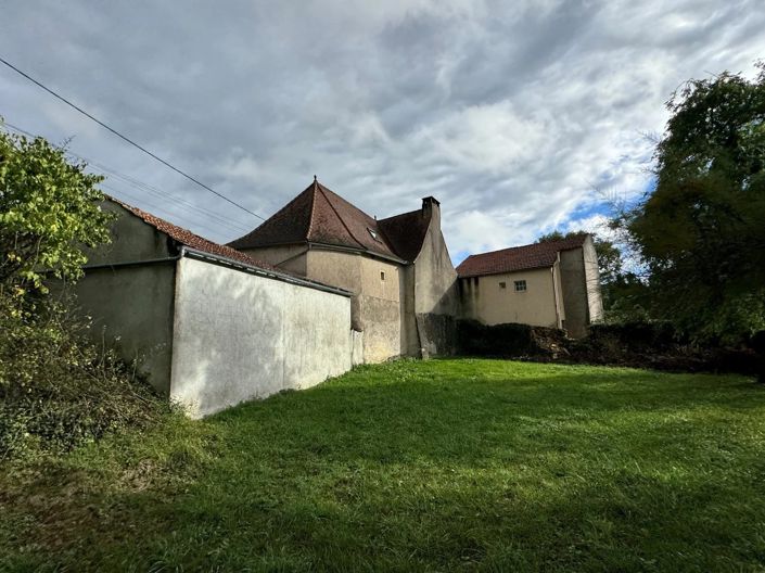 Image No.10-5 Bed House for sale