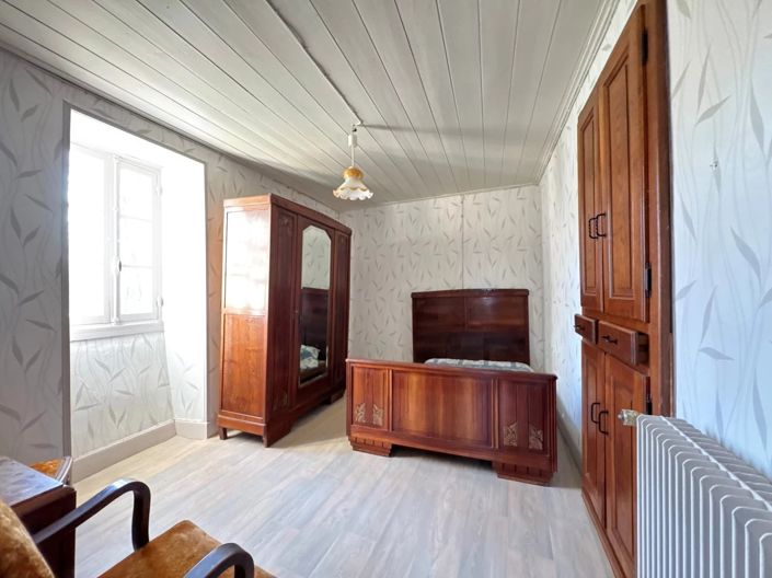 Image No.6-5 Bed House for sale