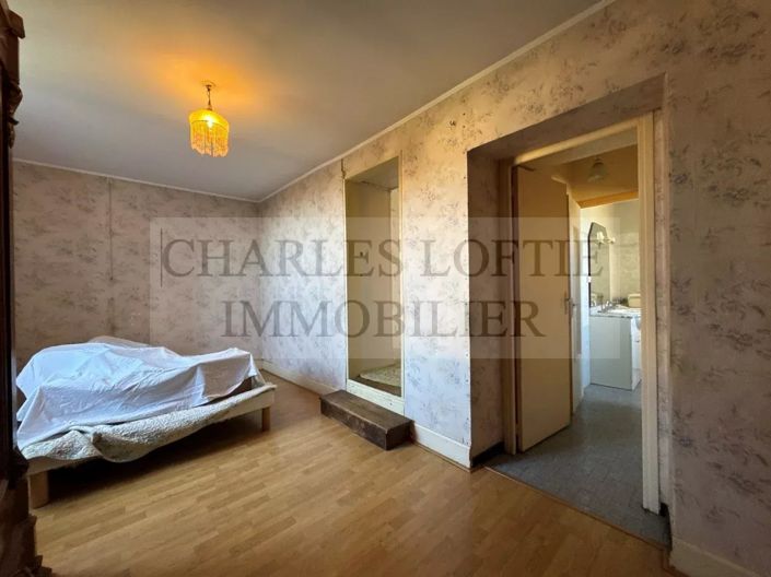 Image No.8-4 Bed House for sale